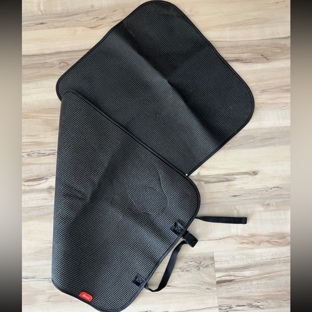 Diono Car Seat Cover for underneath a carseat
Like New